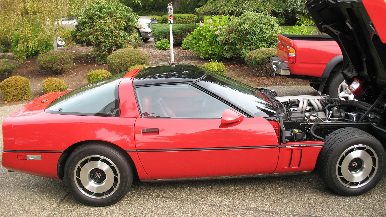 Click to Enlarge-Esc to Close Corvette Generations/C4/C4 1985 Red Z51-8.webp